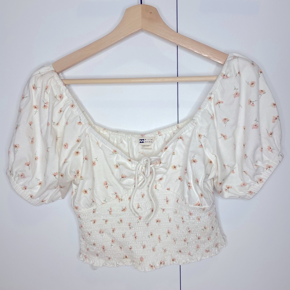 Billabong cropped puff sleeve top